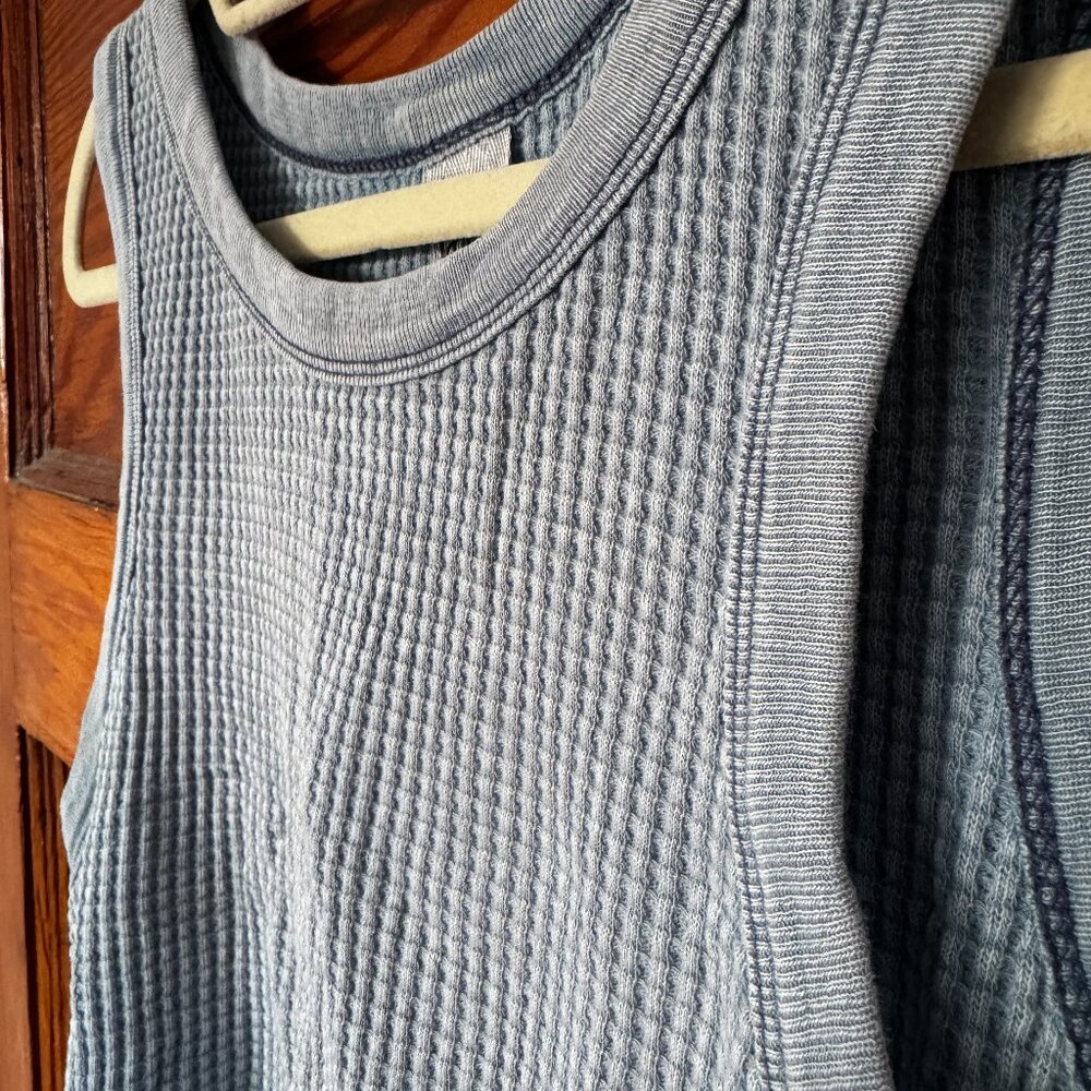 Cornflower blue waffle-knit tank